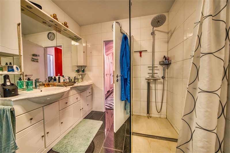 Badezimmer EG