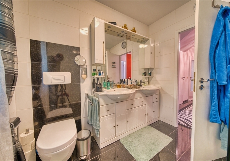 Badezimmer EG