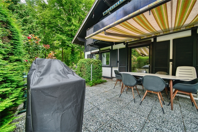 Terrasse mit Markise