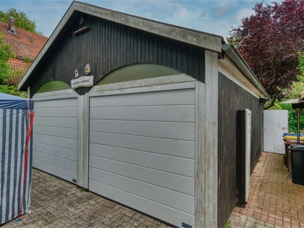 Garage mit Werkstatt
