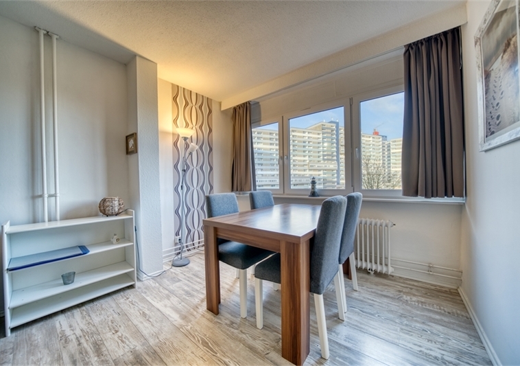 Essbereich am Fenster