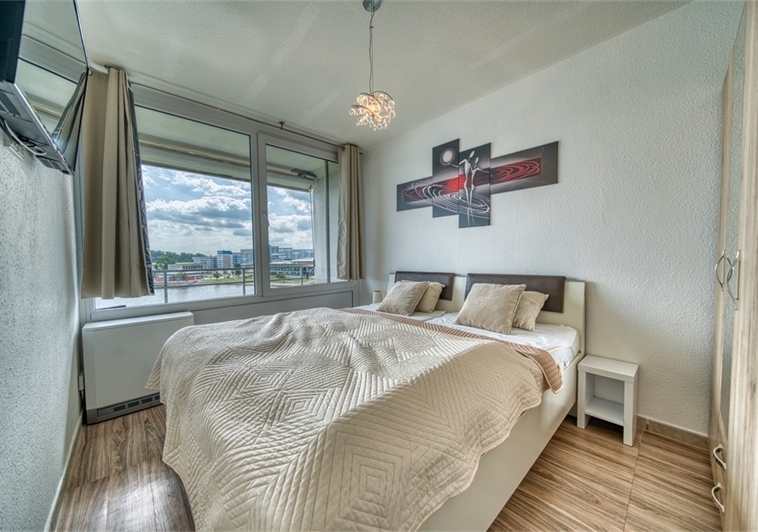 Schlafzimmer mit Fenster
