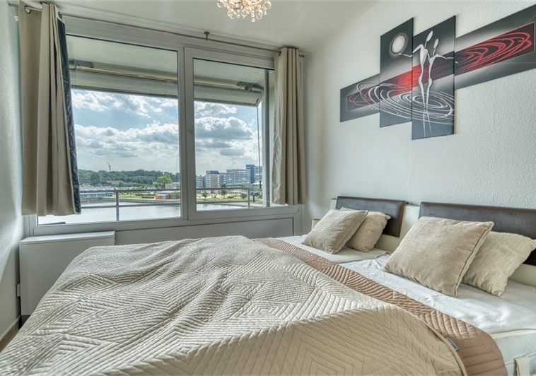 Schlafzimmer mit Fenster