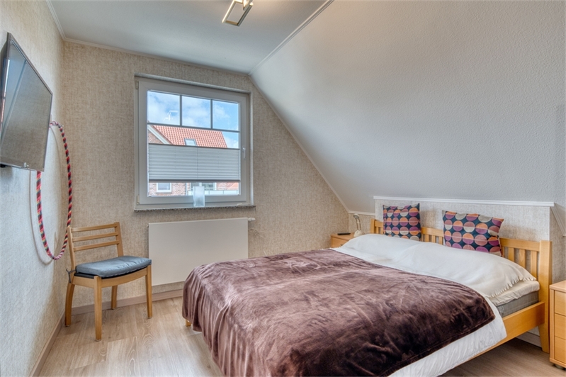 Schlafzimmer 1