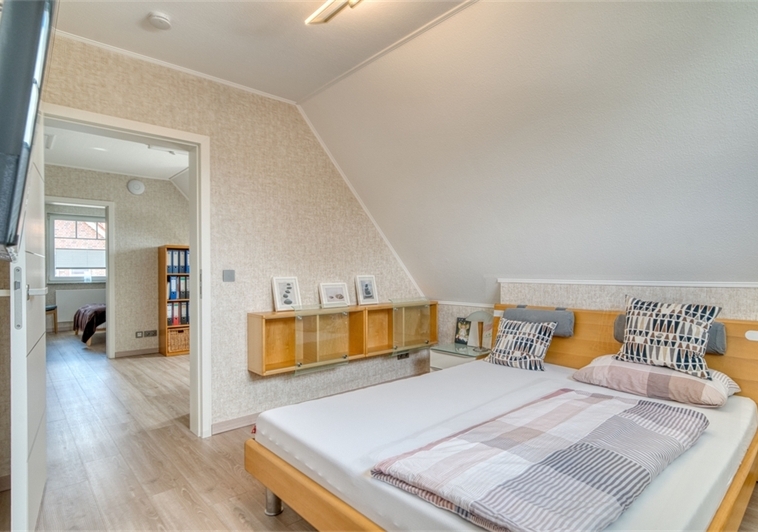 Schlafzimmer 2