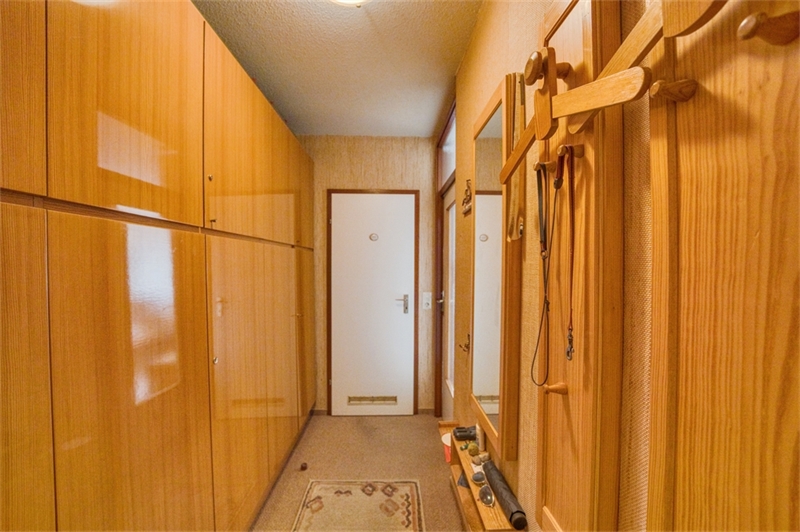 Flur mit Einbauschrank