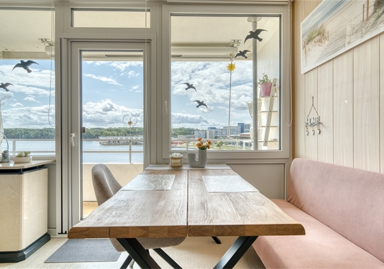 Wohnung 1: Esstisch