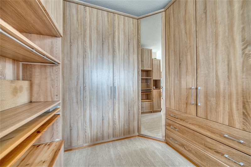 Wohnung 1: Einbauschrank